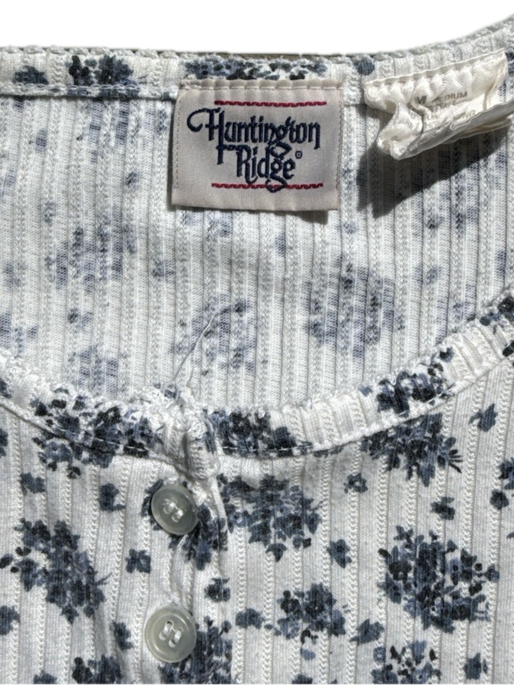 White Floral Button-Front Ribbed Top - Picture 2 of 2